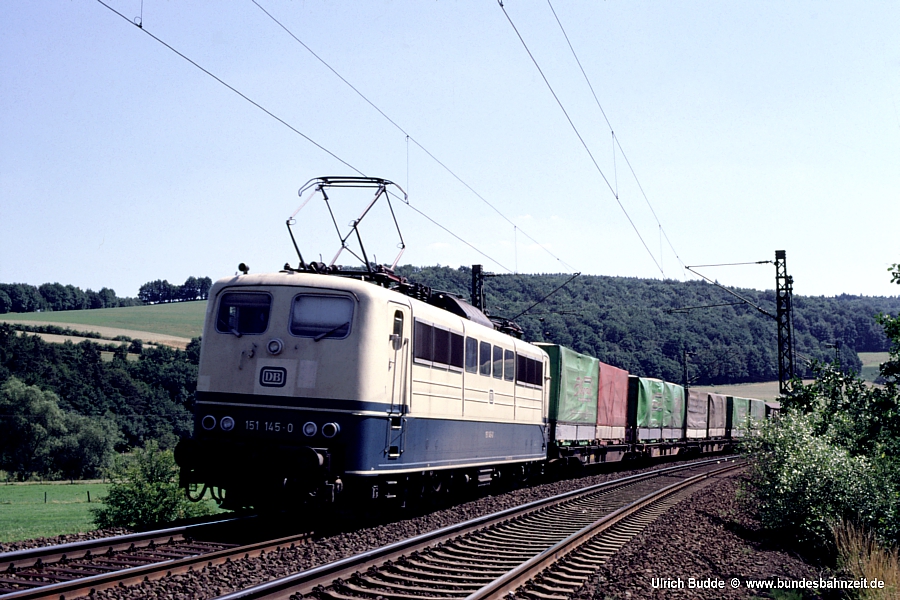 http://www.bundesbahnzeit.de/dso/N-S Strecke 1988/b07-151_145.jpg